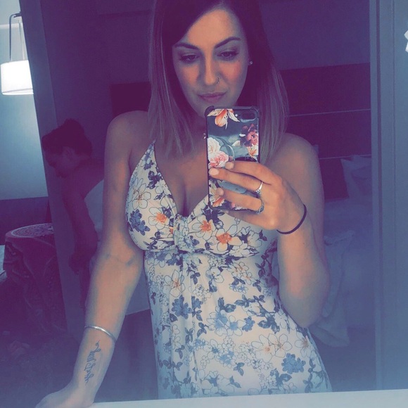 Meet your Posher, Rebecca - Picture 1 of 1